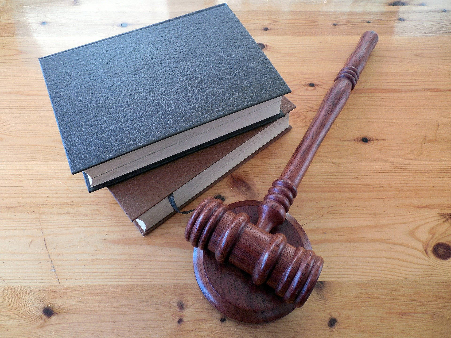 abogados de derecho comercial colombia bogota medellin cartagena barranquilla
